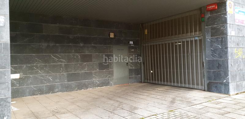 Foto b303e74f-52c8-4a3d-8693-8f3e257c389c. Parking coche solvia inmobiliaria garaje vitoriagasteiz en Vitoria - Gasteiz