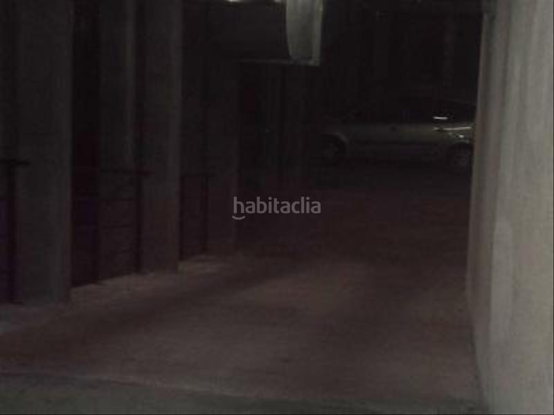 Foto 1f6ddef9-975f-4e16-8dcd-3667f758993f. Aparcament cotxe a Lardero