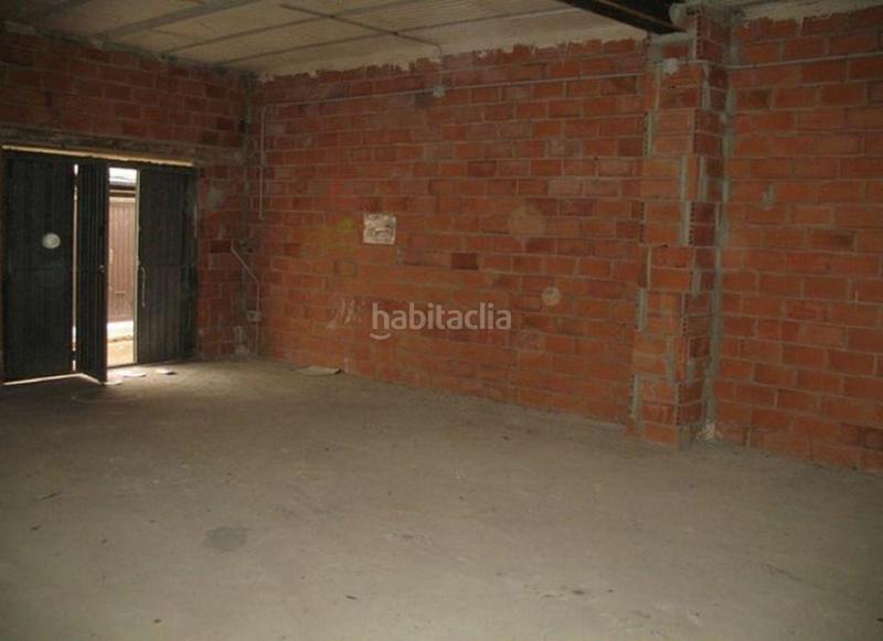 Foto b0466a01-baf6-4c73-a88b-3ddd31ac5b14. Aparcament cotxe a Carcaixent