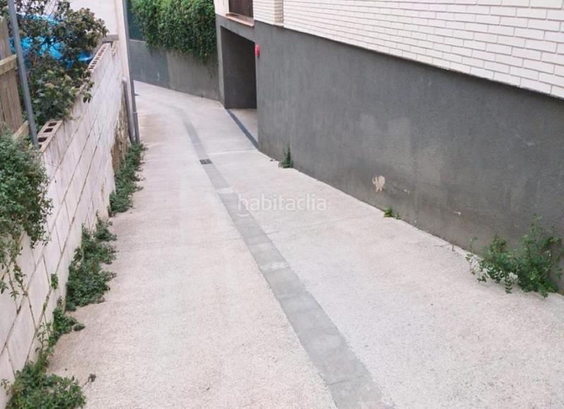 Foto 60f26396-3be0-495c-9d9e-487278fcf07a. Aparcament cotxe a Sant Feliu de Codines