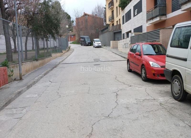 Foto 6eb9116a-7616-4bc6-8862-9e6c5b09e5b4. Aparcament cotxe a Sant Feliu de Codines