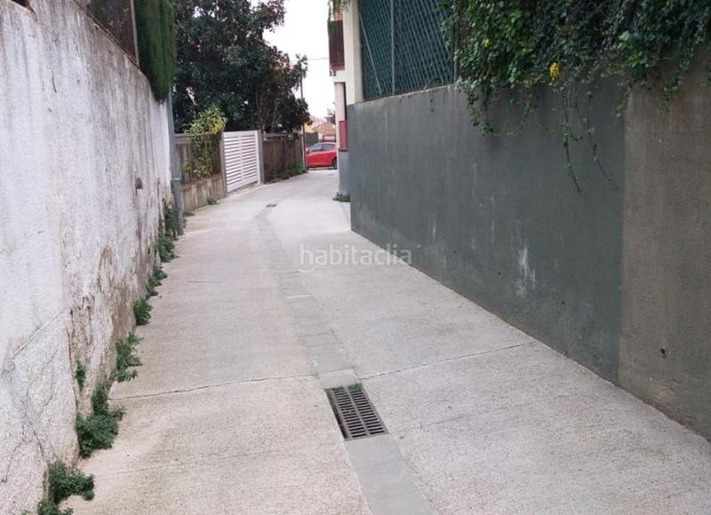 Foto e4e18738-2dcf-4675-88d9-fe70270a499a. Aparcament cotxe a Sant Feliu de Codines