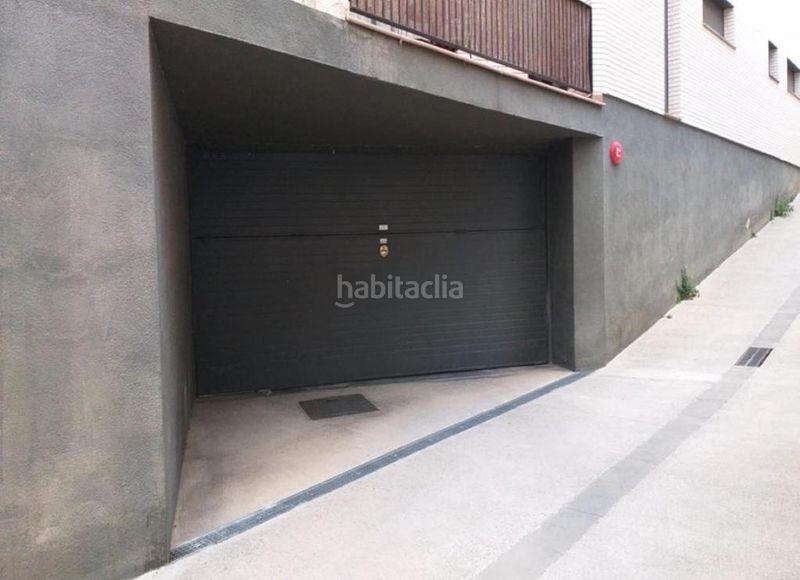 Foto a86dec27-1f93-4d1d-b938-1122584d502f. Aparcament cotxe a Sant Feliu de Codines
