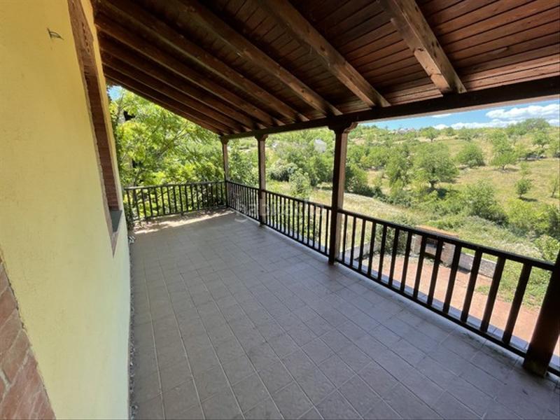 Foto 3bbe3d6d-7458-4fb4-b49d-44b7936fa565. Maison jumelée dans Área Rural Sur Ponferrada