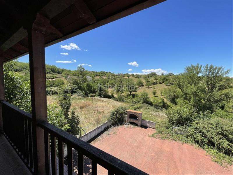 Foto 4d33e765-efb7-47da-8cce-4041432d37bd. Maison jumelée dans Área Rural Sur Ponferrada