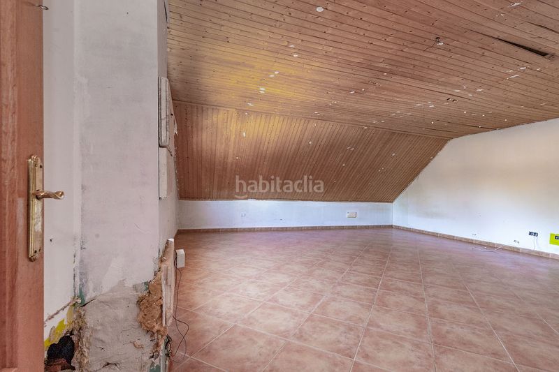 Foto 0dbd6531-3908-4365-81c1-1631e1356e94. Casa aparellada amb piscina a Yuncler