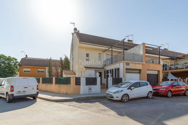 Foto 2ae4e4e4-b1da-4472-9ffb-e90044ce8cde. Casa aparellada amb piscina a Yuncler