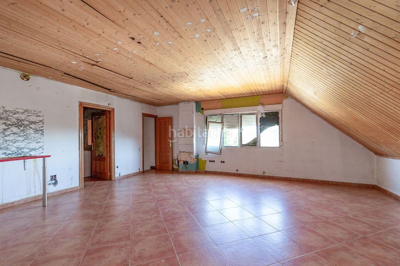 Foto fd26bae6-586a-439a-b347-718ee35b5754. Casa aparellada amb piscina a Yuncler