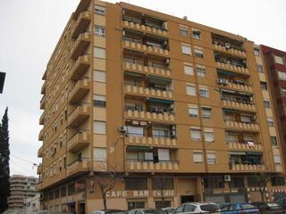Aparcament cotxe  Joaquin benlloch. Solvia inmobiliaria  garaje valencia
