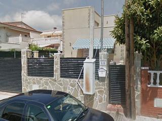 Casa aparellada  D antonio machado. Solvia inmobiliaria  chalet adosado vilanova i la geltrú