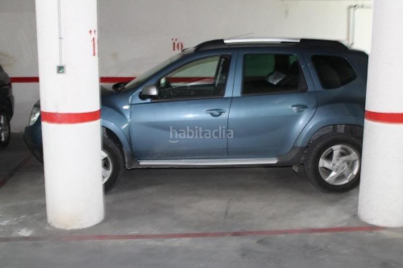 Foto a1d25031-c7a7-4be0-96e1-f3c4da3123b2. Aparcament cotxe a Ondara