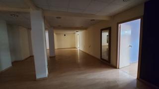 Local Comercial  Pobla de mafumet. Solvia inmobiliaria  locales reus