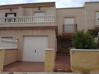 Casa aparellada  Arquimedes. Solvia inmobiliaria  chalet adosado huércal de almería