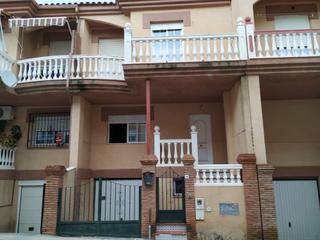 Maison jumelée  Paraguay. Solvia inmobiliaria  chalet adosado gabias las