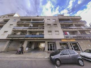 Aparcament cotxe  Albinyana. Solvia inmobiliaria  garaje vendrell el