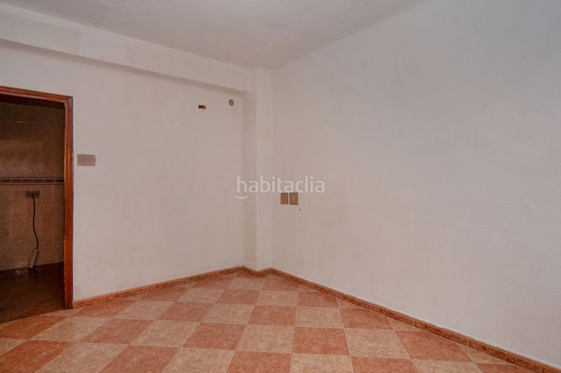 Foto dfdff04f-e621-440d-bb21-f2f15ddff577. Casa aparellada amb aparcament a Abarán