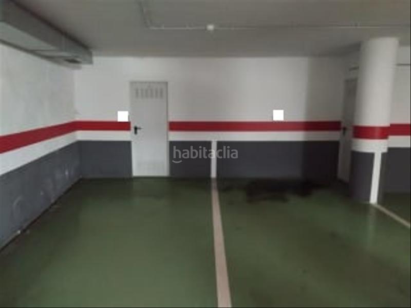 Foto 14caeed5-9815-40c0-8e45-583151da3f78. Parking voiture dans Carballo