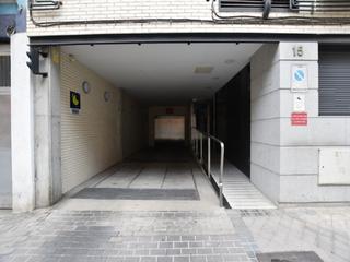 Aparcament cotxe  Luis cabrera. Solvia inmobiliaria  garaje madrid