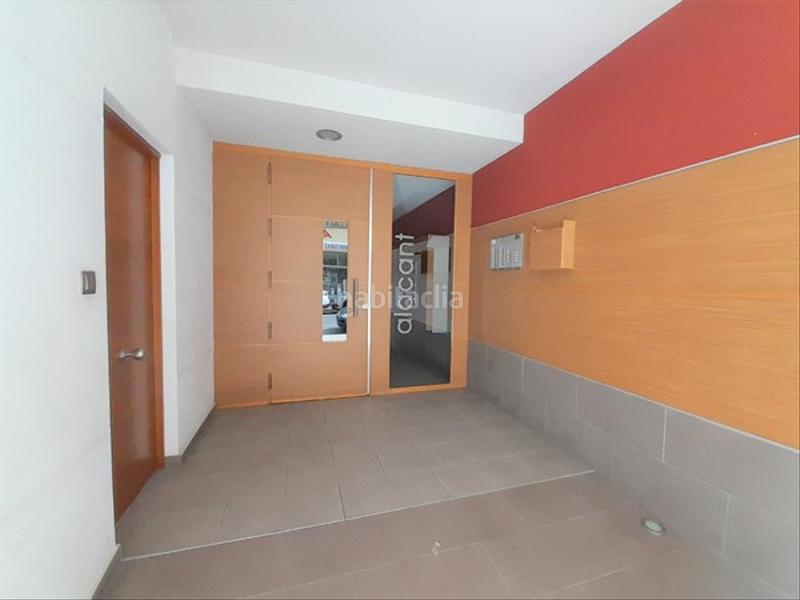 Foto 9cf1880a-447c-438d-9471-5745ff8555c3. Locale commerciale in Xixona