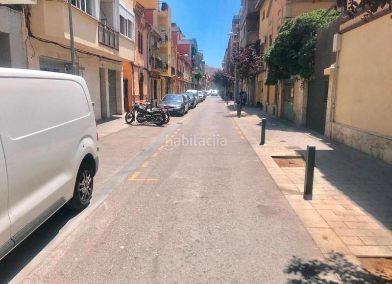 Foto ae948b03-83dd-4f25-bd29-c8588e560874. Aparcament cotxe a Artigues Badalona