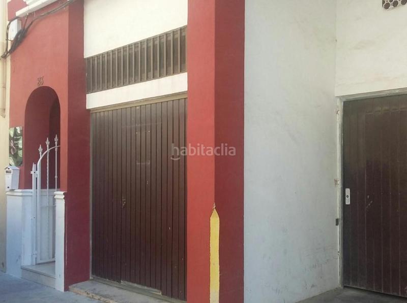 Foto a49b611f-852f-4c41-911d-22cb46b16fe8. Autoparkplatz in Real de Gandía