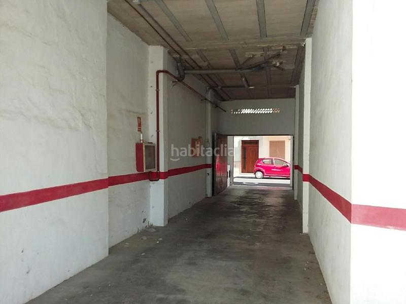 Foto c4d06cda-4855-407d-9ec4-98a72a0a8592. Autoparkplatz in Real de Gandía