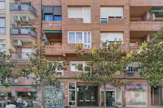Appartamento  C/ joan maragall. Solvia inmobiliaria  piso cornellà de llobregat