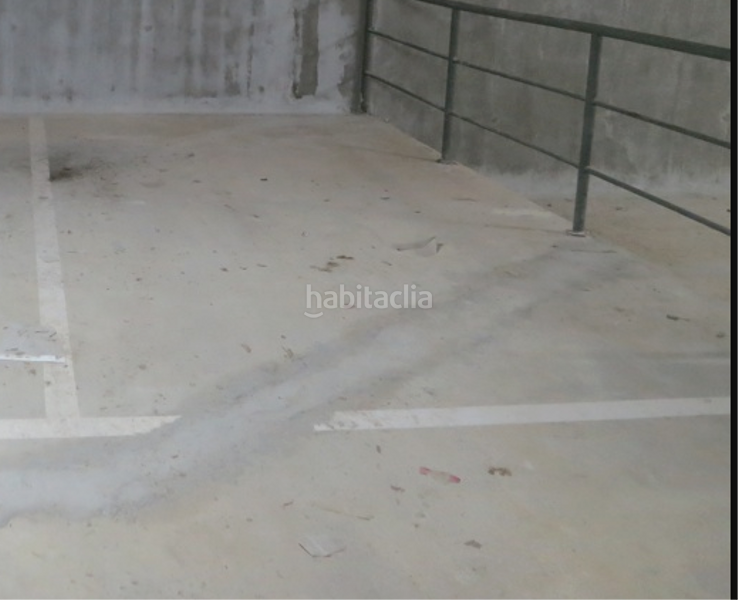 Foto 24b2ecd3-5aa9-4d18-b775-b4d6abec383f. Parking coche solvia inmobiliaria garaje en Avinguda Catalunya Sant Carles de la Ràpita