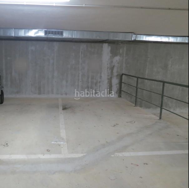 Foto b383625d-8e0d-457e-a4e9-7ccc77b2abd3. Parking coche solvia inmobiliaria garaje en Avinguda Catalunya Sant Carles de la Ràpita