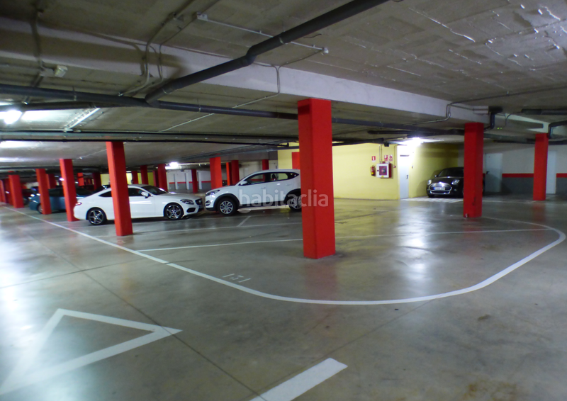 Foto e9aef2be-a26b-45ad-8d33-eb1b81342f69. Parking coche solvia inmobiliaria garaje en Banyoles