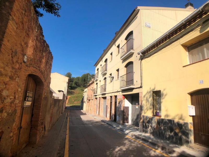 Foto 2729cb7d-05ba-4a3b-b991-474ae013611b. Aparcament cotxe a Castellbisbal