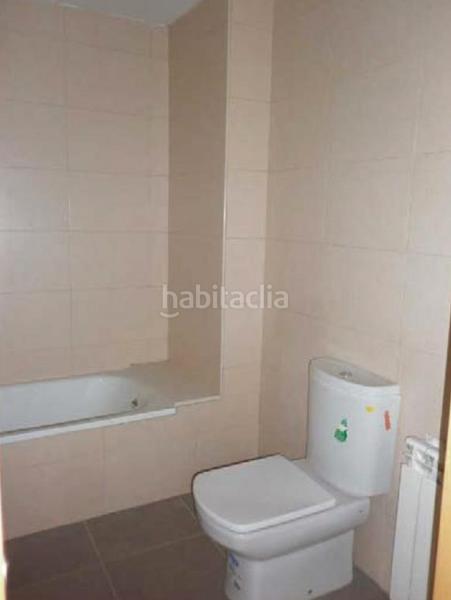 Foto 3d05b863-0a7c-4495-951b-5e84c043034f. Aparcament cotxe a Castellbisbal