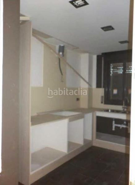 Foto 6febcdc6-6968-4050-a6a4-9e51c25c6f07. Aparcament cotxe a Castellbisbal