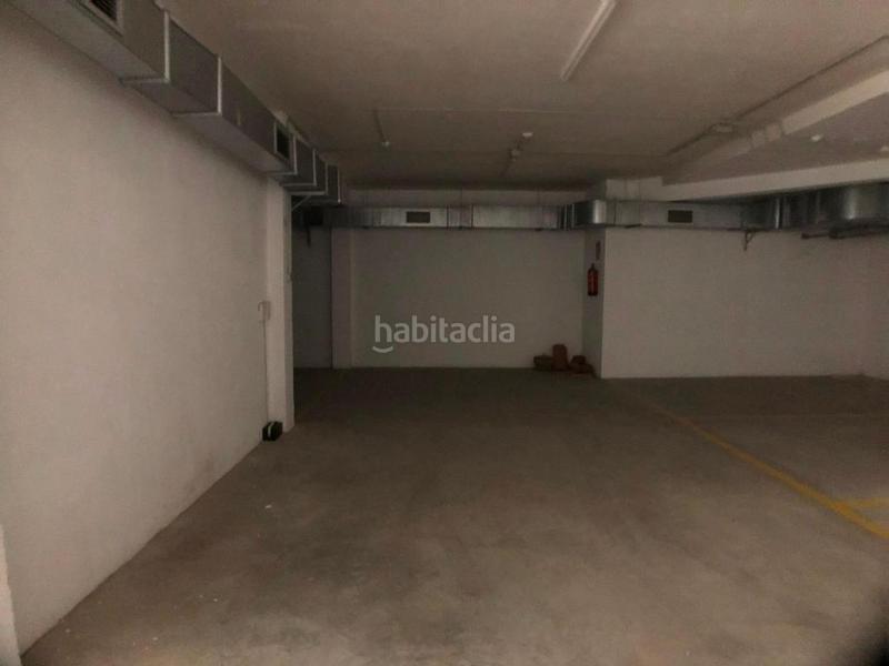 Foto a0f5c850-e249-4f2f-bdc9-906c4d8169bf. Aparcament cotxe a Castellbisbal