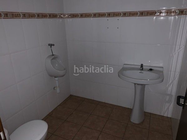 Foto ceb87ac8-ab40-4ac2-9970-92d78a4f49bb. Local comercial a Albaida