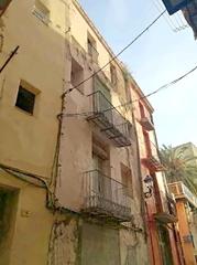 Pis  C/ sant domenec. Solvia inmobiliaria  piso tortosa