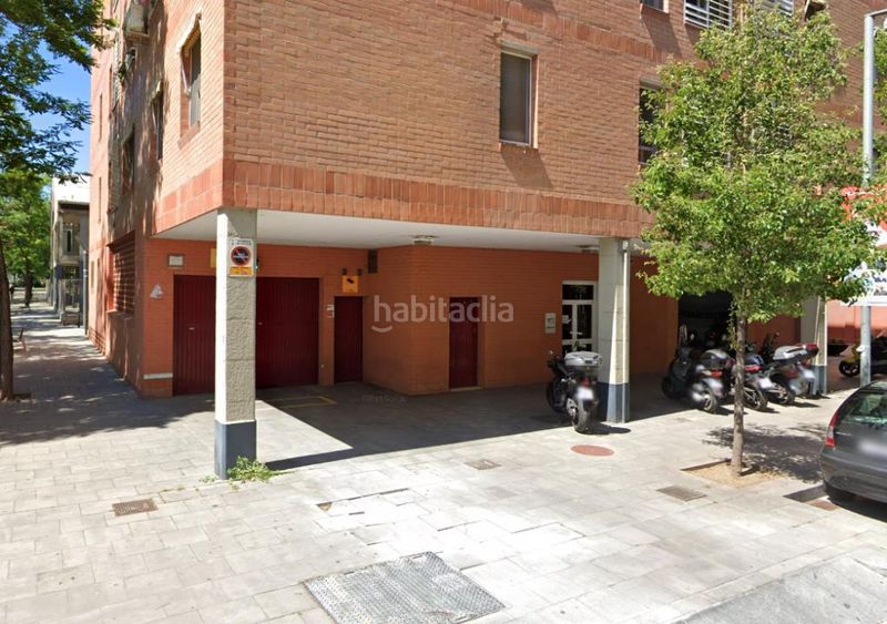 Foto e2a8f0ec-eee7-4738-9b57-63a2f7709cc9. Car parking in Sant Joan Baptista Sant Adrià de Besòs