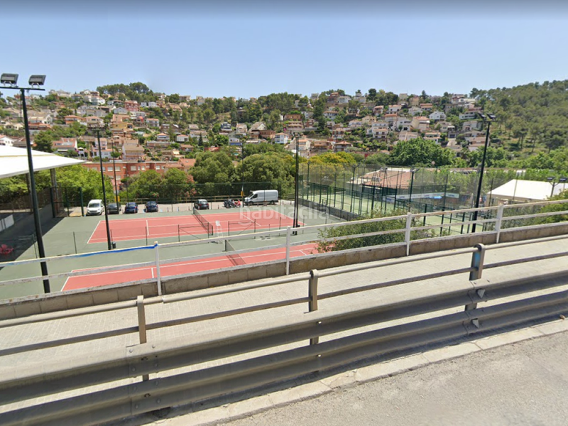 Foto 64e5b7b4-6335-47e8-b9f9-c29f6fcbea40. Autoparkplatz in Vallirana