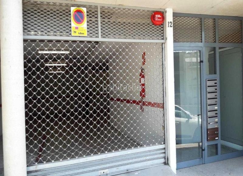 Foto c7f2be9e-d42c-4cbd-8877-94563f049f9c. Autoparkplatz in Vallirana