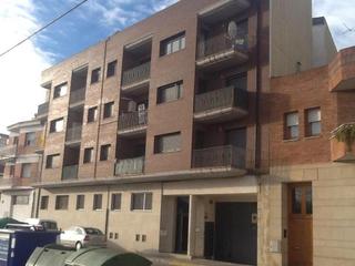 Aparcament cotxe  Arbeca (d). Solvia inmobiliaria  garaje mollerussa