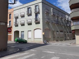 Aparcament cotxe  Tapis. Solvia inmobiliaria  garaje figueres