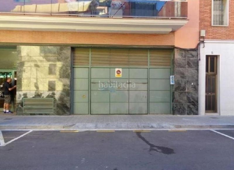 Foto 796af6f3-cf90-43f9-b3cd-b12fb00ec6d6. Autoparkplatz in Sant Joan Baptista Sant Adrià de Besòs