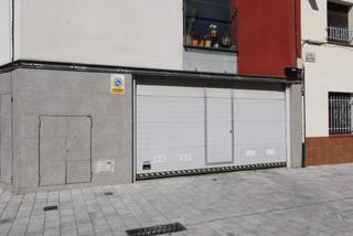 Parking coche  C/ einstein. Solvia inmobiliaria  garaje sant pere de ribes