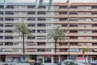 Local Comercial  República argentina. Solvia inmobiliaria  locales gandia