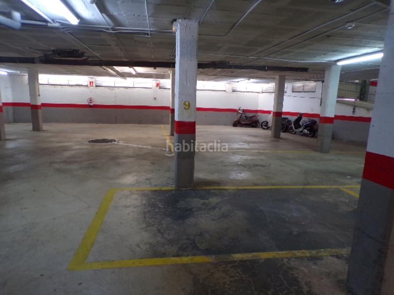 Foto 36376c06-3fb1-4f23-93b5-e1d4fc195537. Aparcament cotxe a Sant Vicenç de Castellet