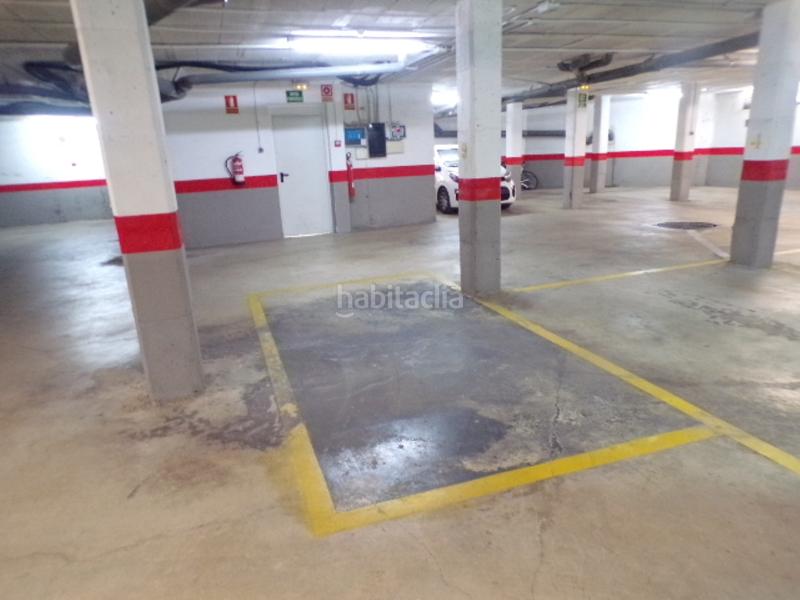 Foto ab9205e4-1be2-4d7b-baa5-f606d4dabcb9. Aparcament cotxe a Sant Vicenç de Castellet