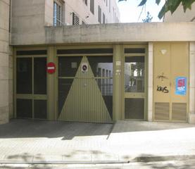 Parking coche en c/ caleron