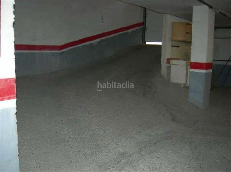 Foto 205e1b38-1e5c-4749-9b94-01f5c1dadf6a. Autoparkplatz in Roquetas pueblo Roquetas de Mar