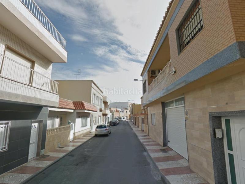 Foto 5b567d0b-b052-4f0a-9f0c-1965db038e93. Autoparkplatz in Roquetas pueblo Roquetas de Mar