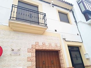 Pis  C/ doctora. Solvia inmobiliaria  piso baena